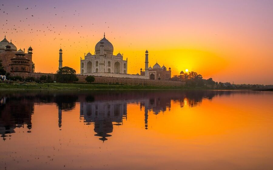 Taj Mahal Sunset View or Morning View Tour with Hotel Pickup - The real focus: a sunset view from Mehtab Bagh