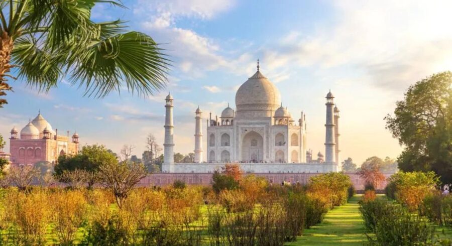 Taj Mahal Sunset View or Morning View Tour with Hotel Pickup - Agra shopping: beautiful work, careful buying