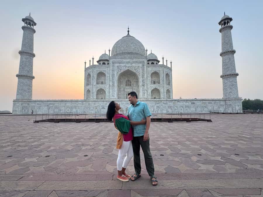 Taj Mahal Tour Fast-Track Entry with Tickets - Walking the Gardens and Mughal Design