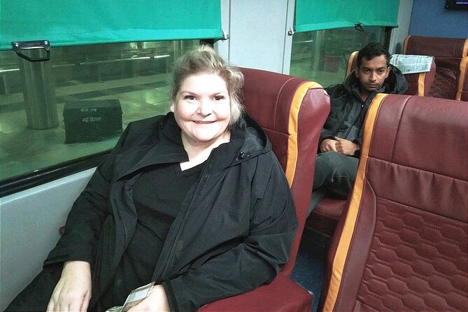 Taj Mahal Trip by Express Train from Delhi - Private Day Tour - The midday break and the lunch warning