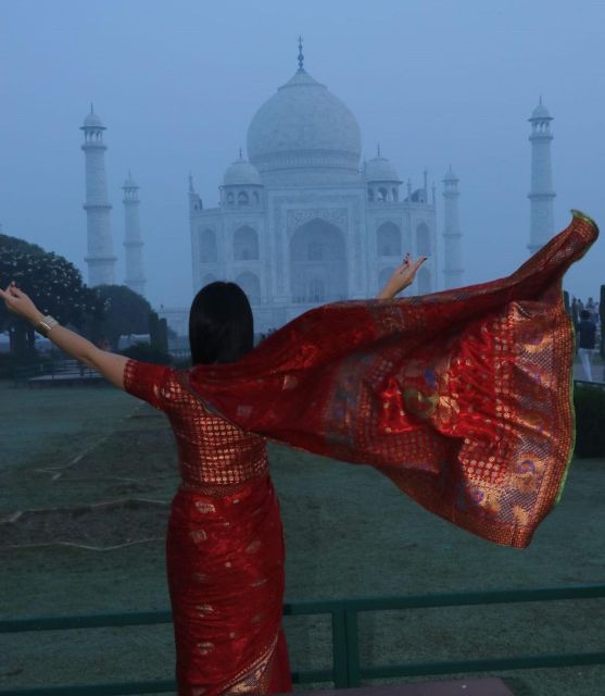 Taj Mahal with Professional Photoshoot - What the professional photographer actually adds