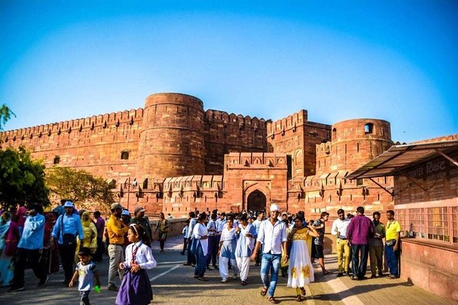 Taj with mausoleum and Agra fort visits : Choose Your Option - Private transport and the Agra timetable