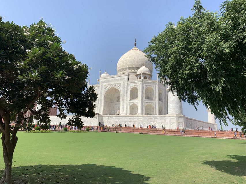 Tajmahal With Mausoleum Skip The Line Ticket With Guide - Key points to know before booking
