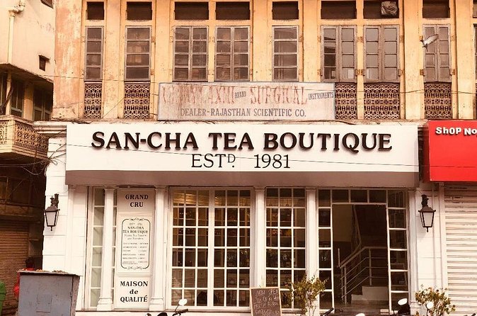 Tea Tasting Session at India's oldest tea boutique : Sancha Tea Boutique - Who will enjoy this tasting most