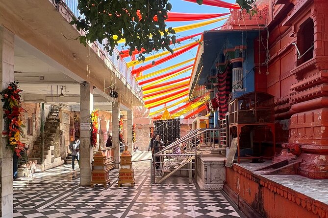 Temples Walk around 52 Ghats ( Spiritual Tour )-The Pushkar Route - Varah Ghat and the Varaha Temple