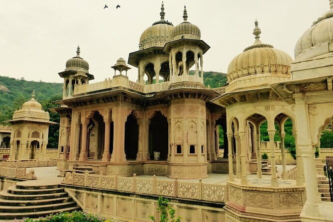 Travel Through the Streets of Jaipur by Tuktuk with a Local - Key points to know before you book