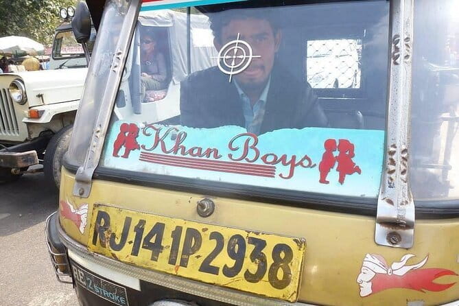 Travel Through the Streets of Jaipur by Tuktuk with a Local - Markets turn a sightseeing day into a local outing