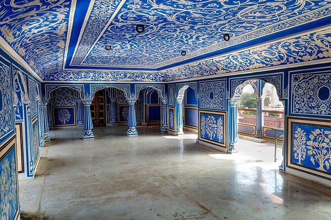 Ultimate Jaipur Tuk Tuk Tour with Pickup - Pausing at Jal Mahal on Man Sagar Lake