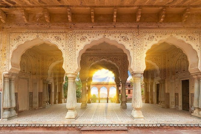 Walking Tour Jaipur India - The Giriraj Ji Temple question